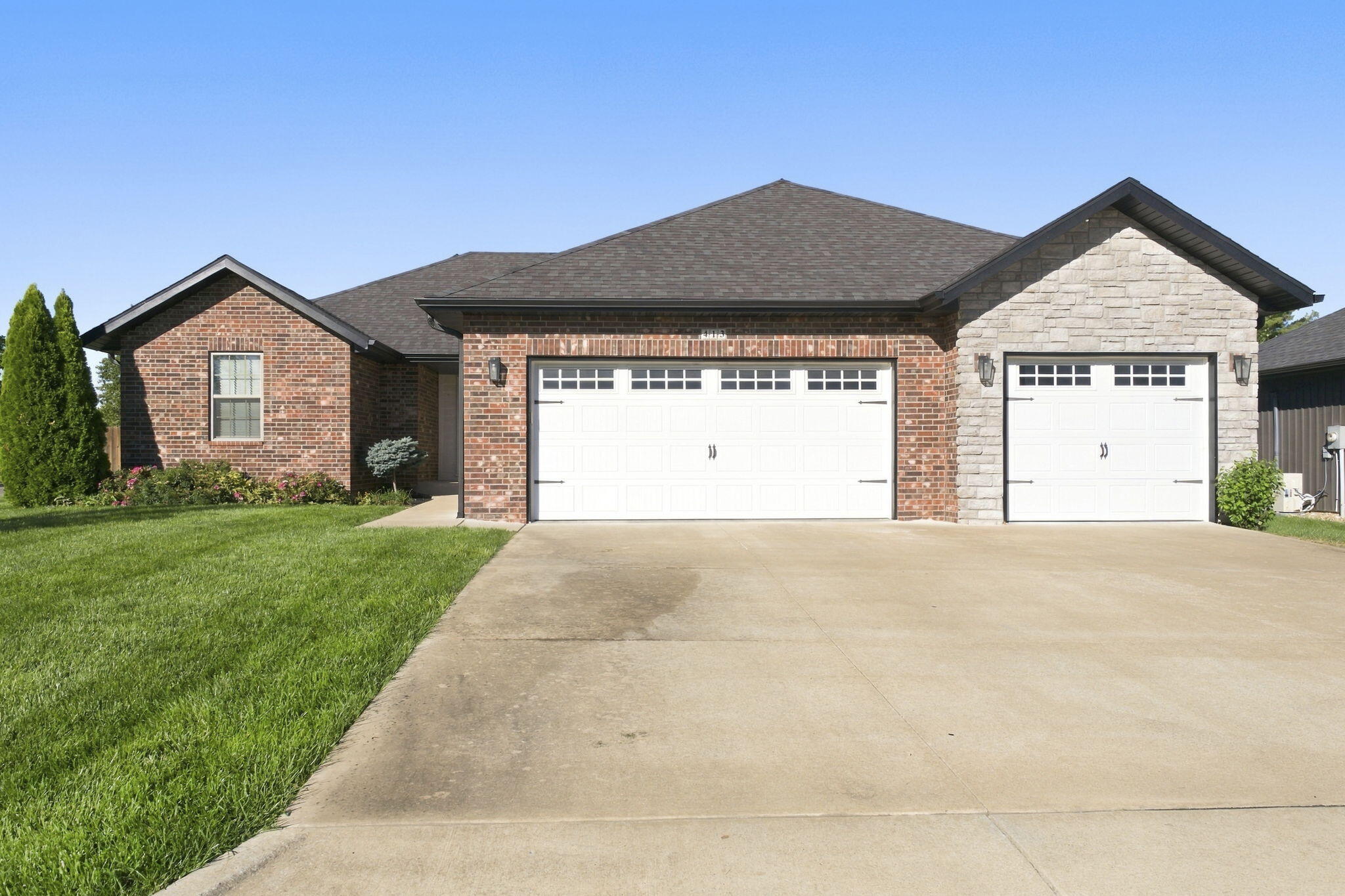 413 N Maplecrest Drive, Nixa MO 65714