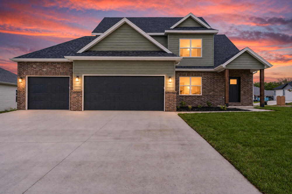 122 E Kelce Lane, Republic MO 65738