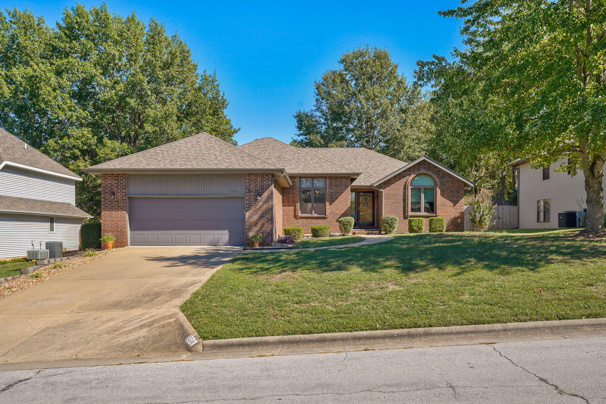5594 S Newton Avenue, Springfield MO 65810
