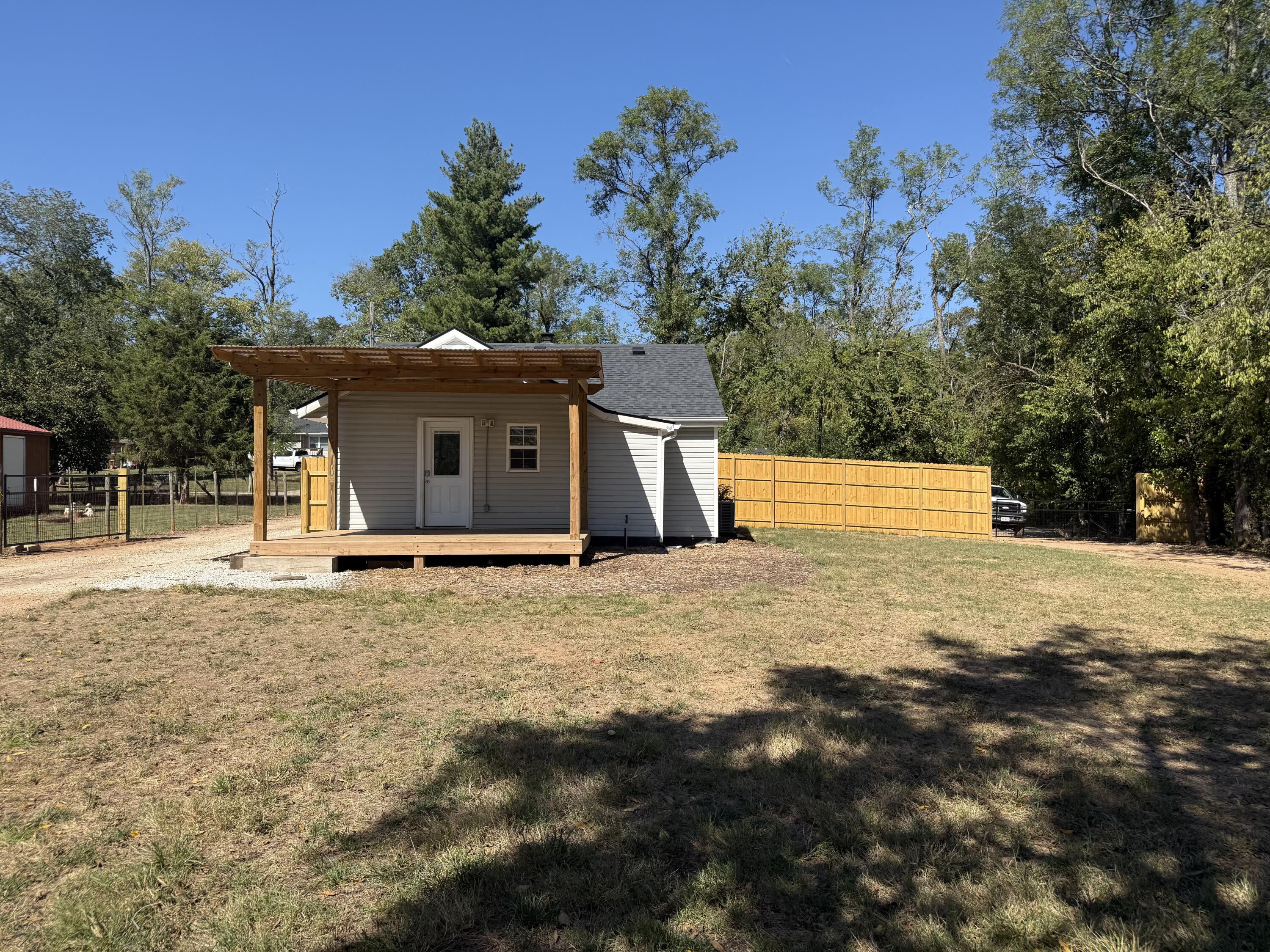 3400 W Page Street, Springfield MO 65802