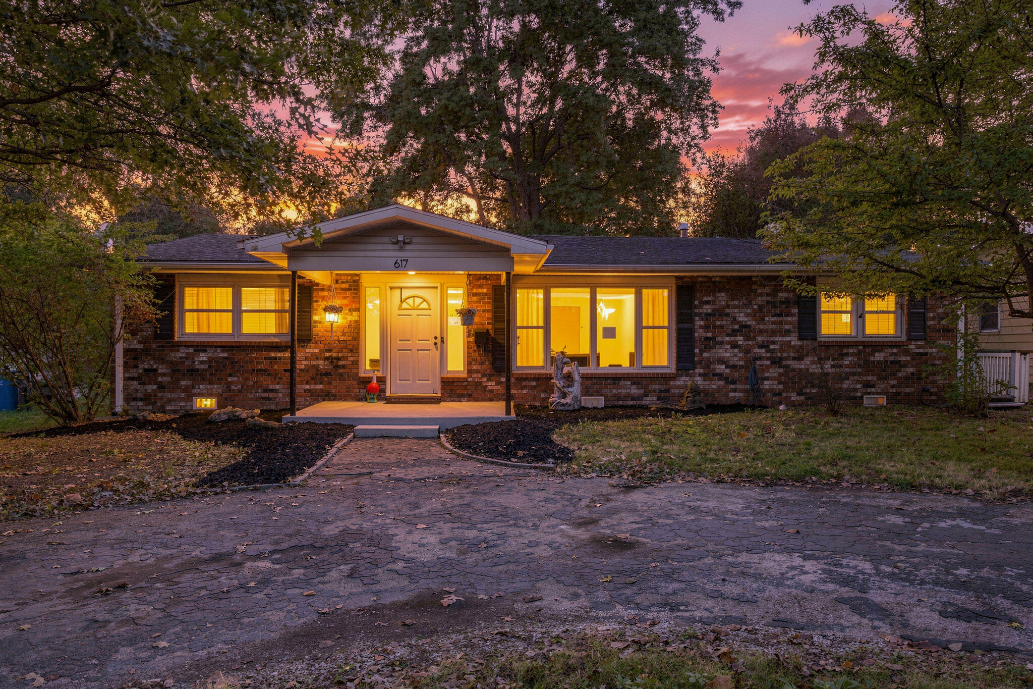 617 N Elmwood Avenue, Springfield MO 65802