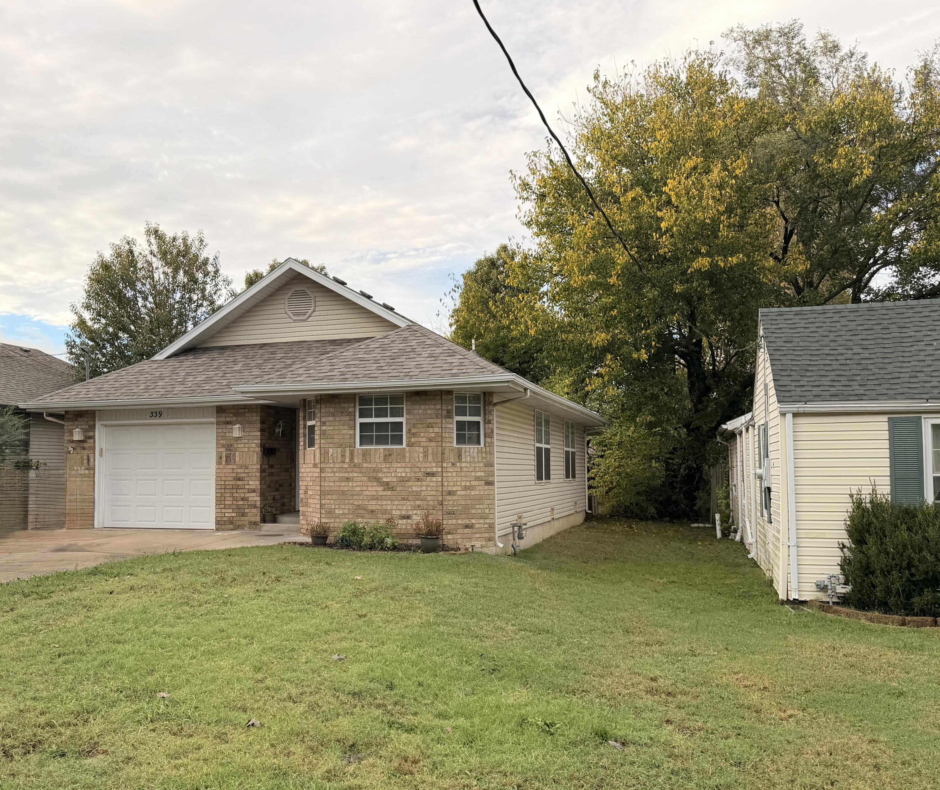 339 W Olive Street, Republic MO 65738