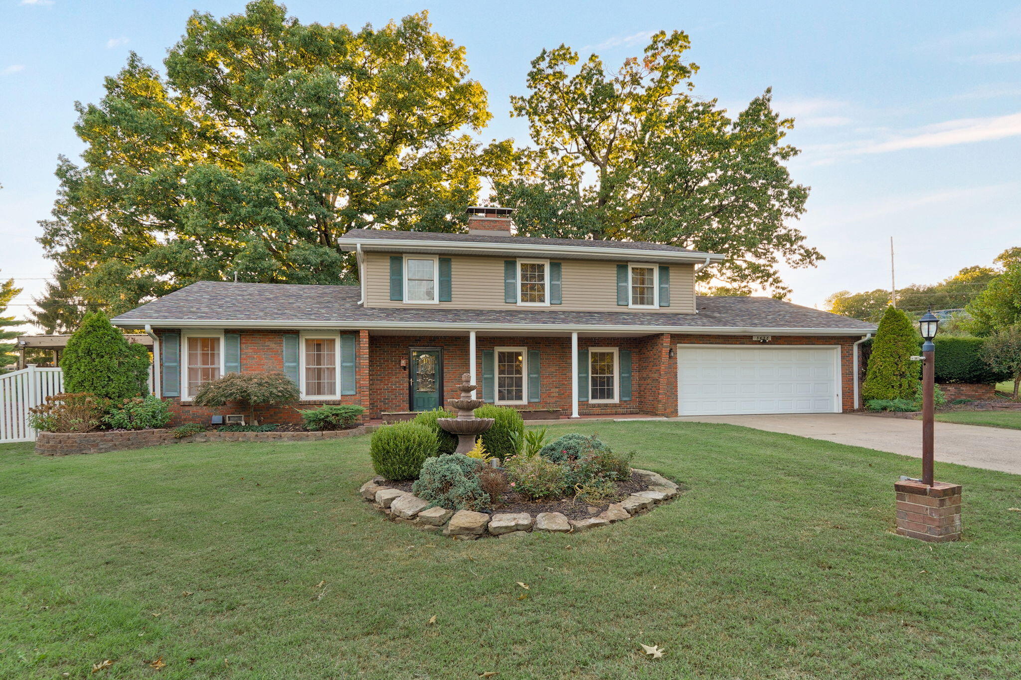 3438 E Carol Drive, Springfield MO 65809