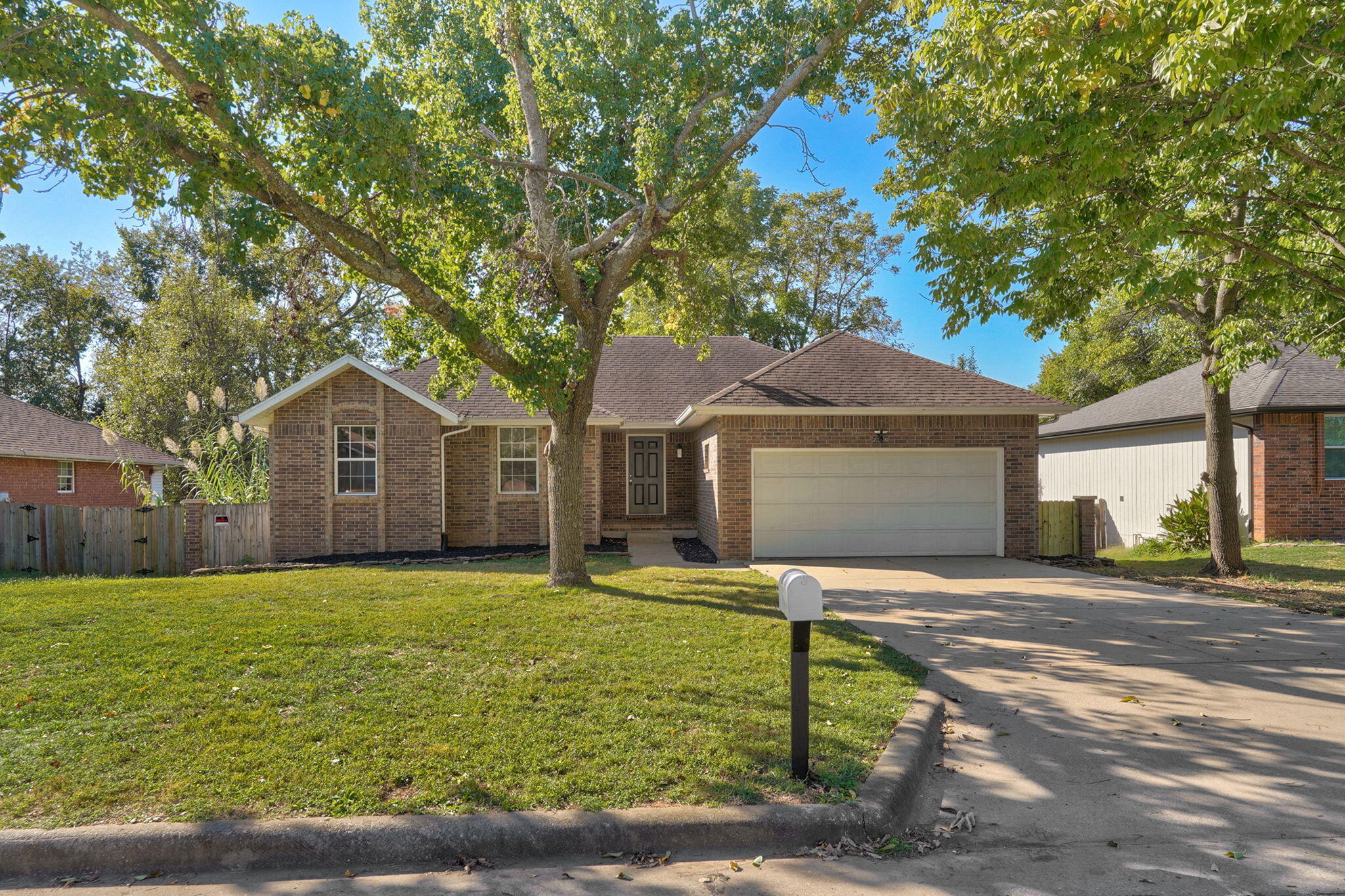 2366 W Rockwood Street, Springfield MO 65807