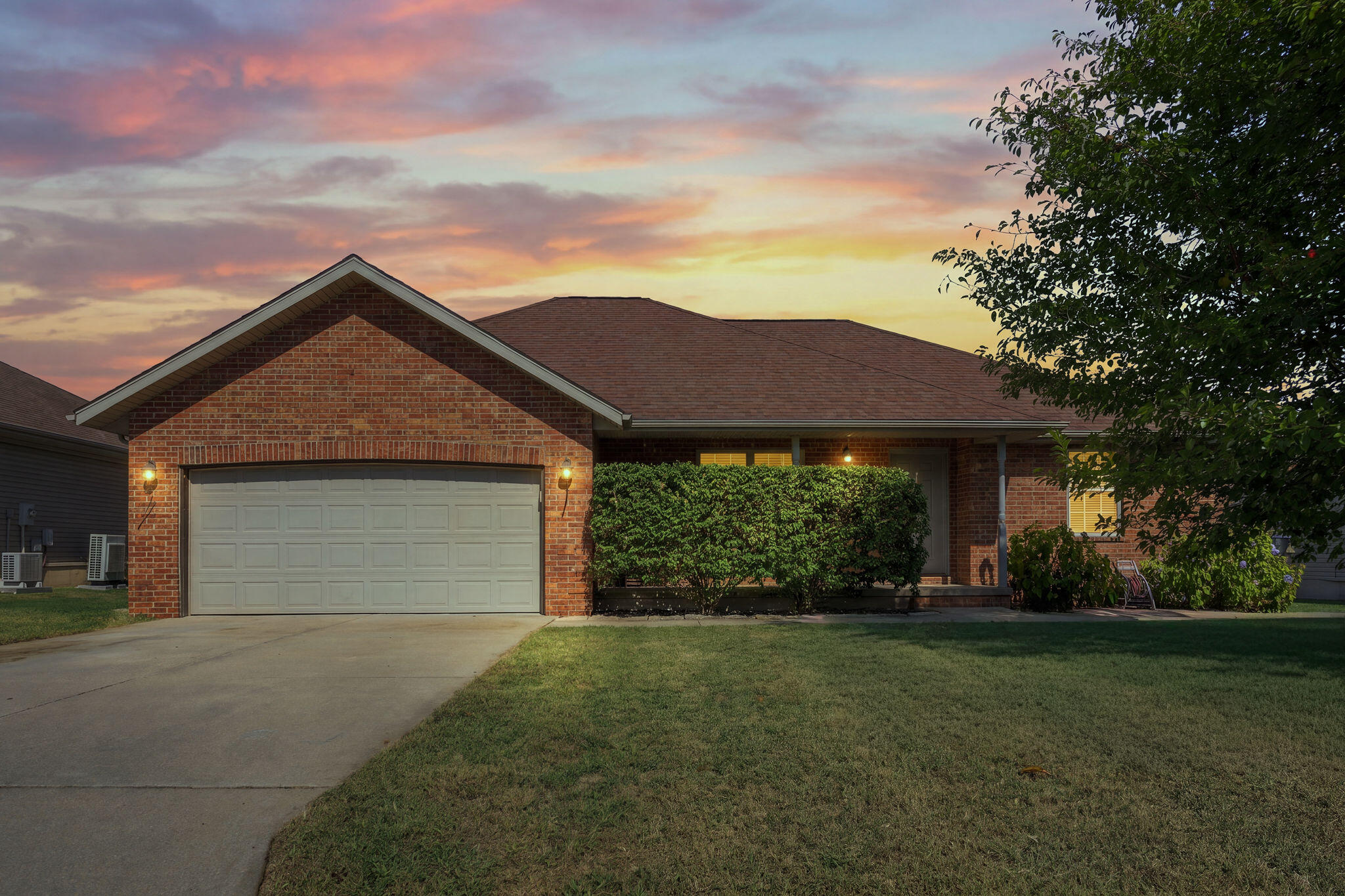 875 W Linwood Avenue, Nixa MO 65714
