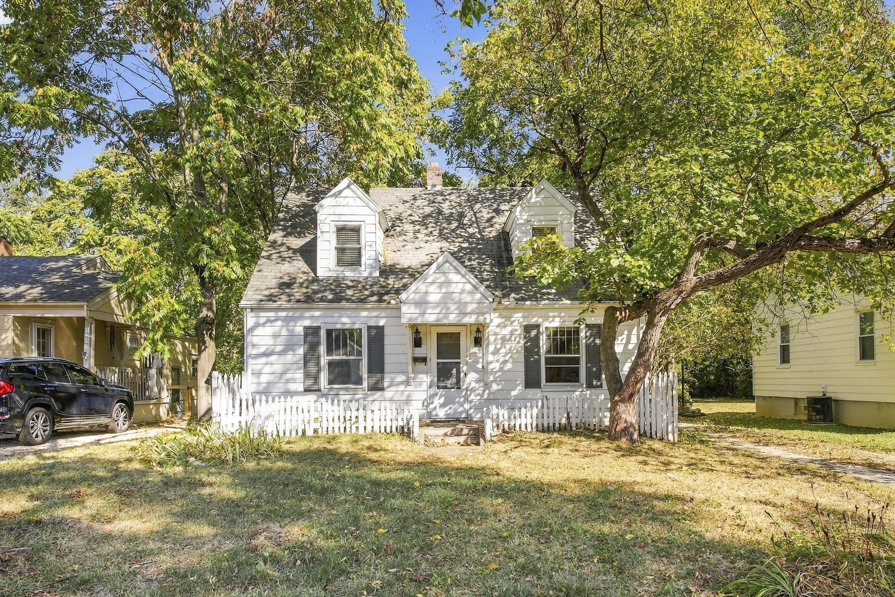 1241 E University Street, Springfield MO 65804