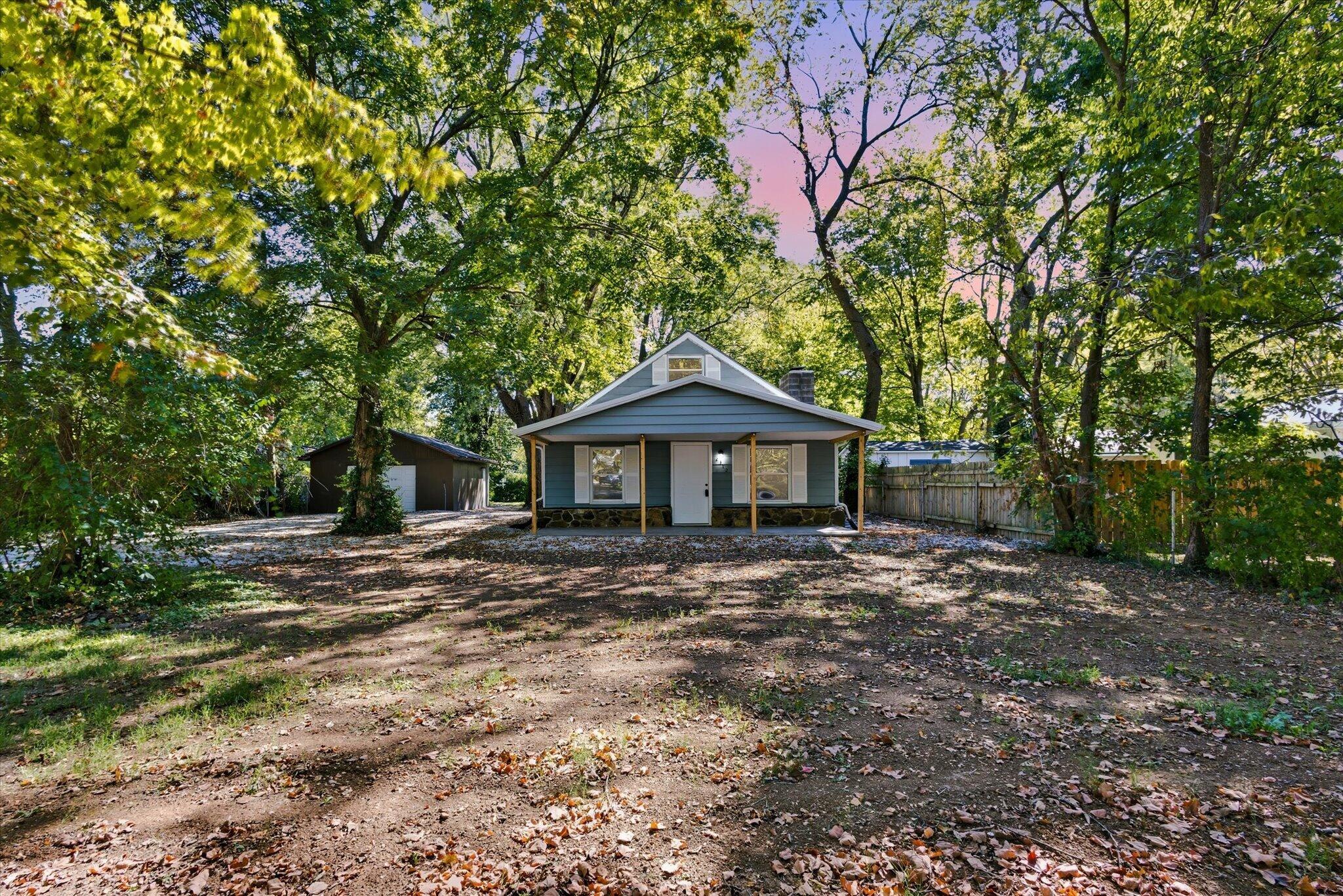 2312 E Atlantic Street, Springfield MO 65803