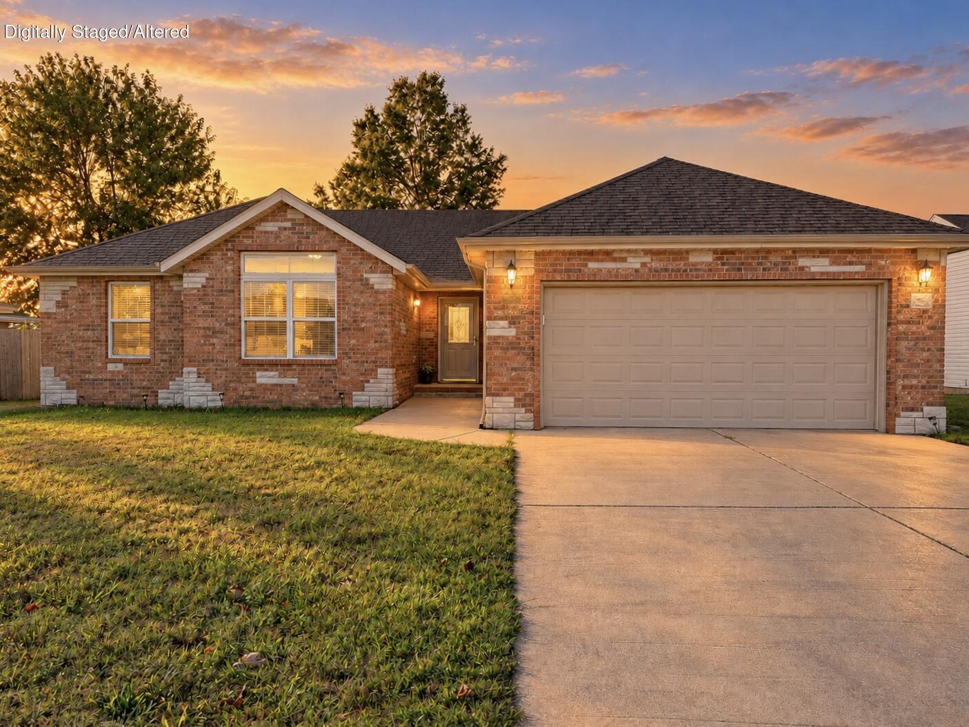 4590 W University Street, Springfield MO 65802