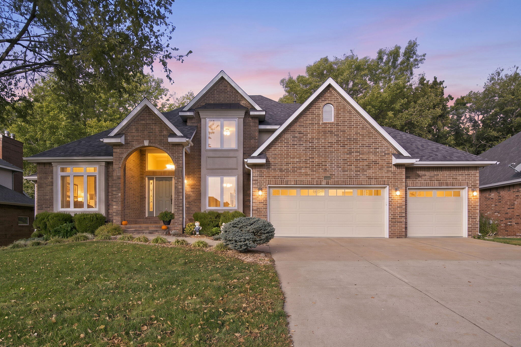 2113 S Pin Oak Drive, Springfield MO 65809