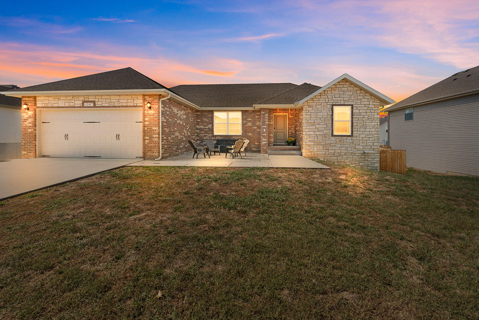 1207 N 10th Avenue, Ozark MO 65721