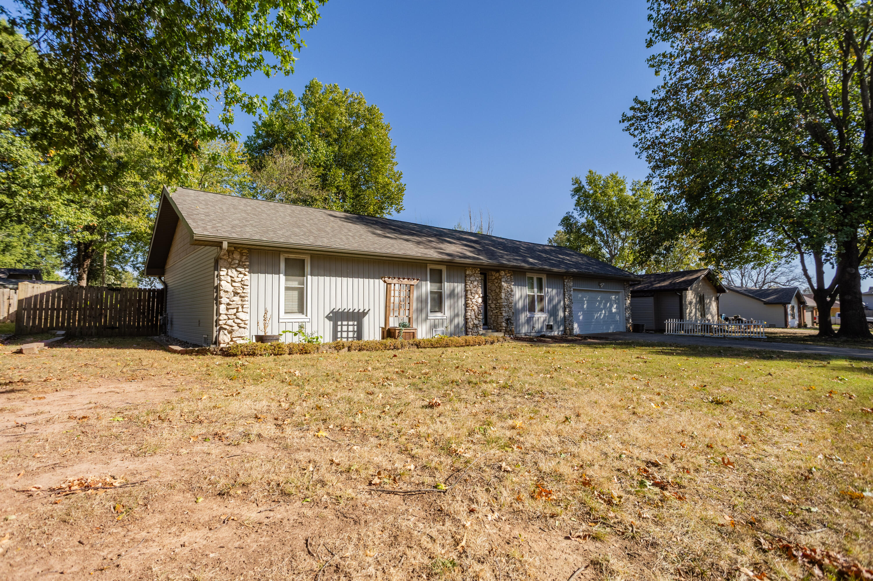3661 W State Street, Springfield MO 65802