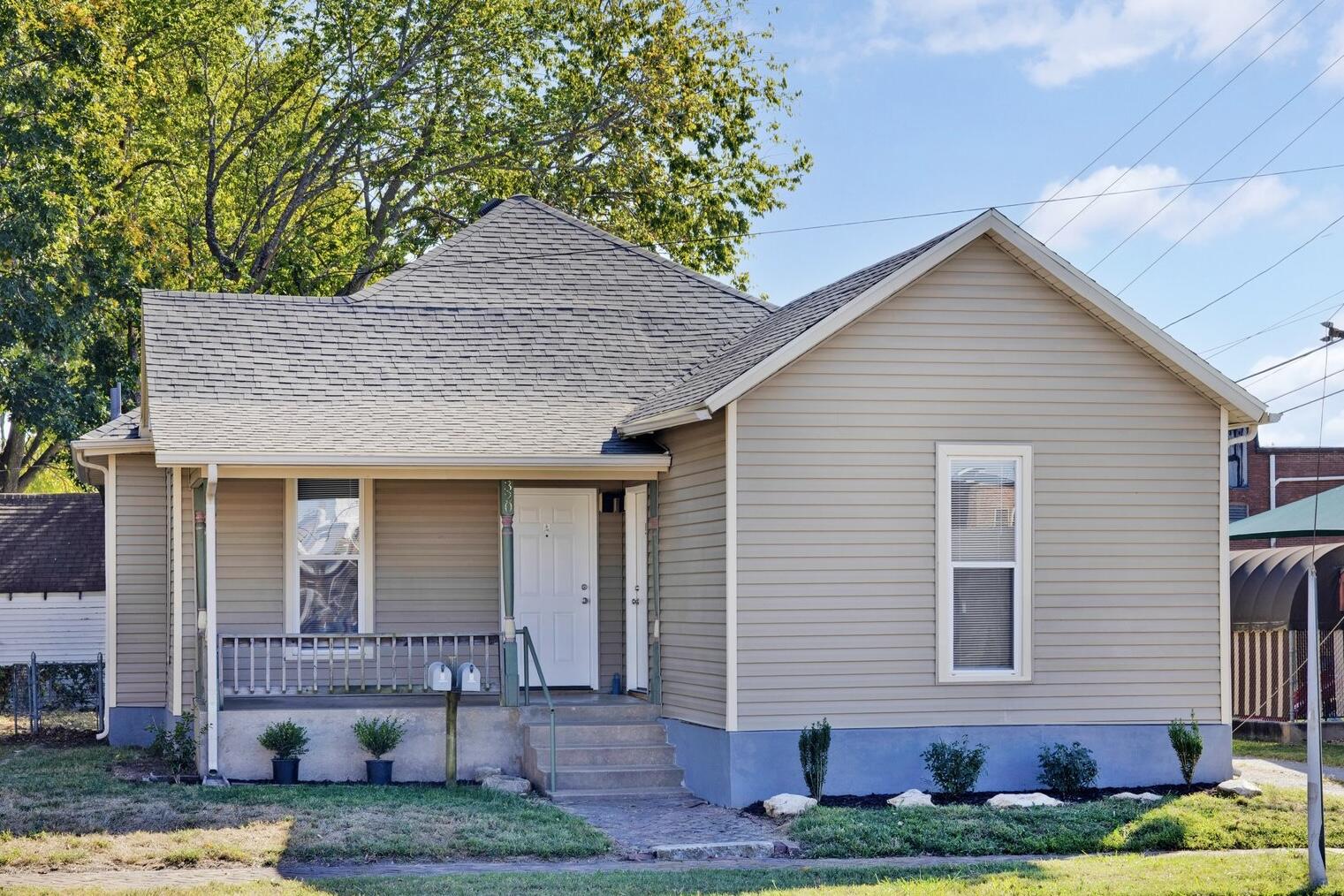 320 E Pacific Street, Springfield MO 65803