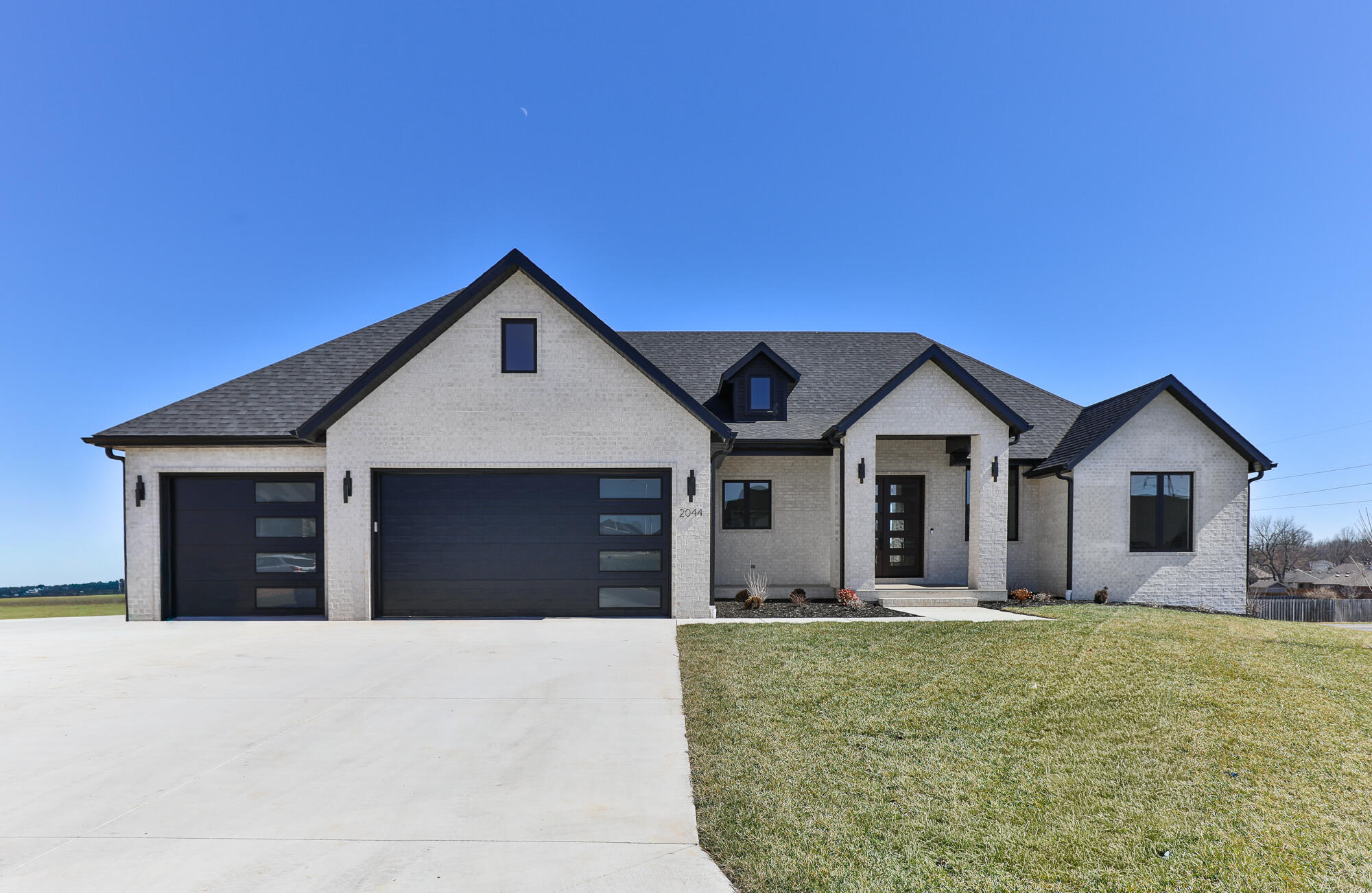 2044 N Unbridled Court, Springfield MO 65802