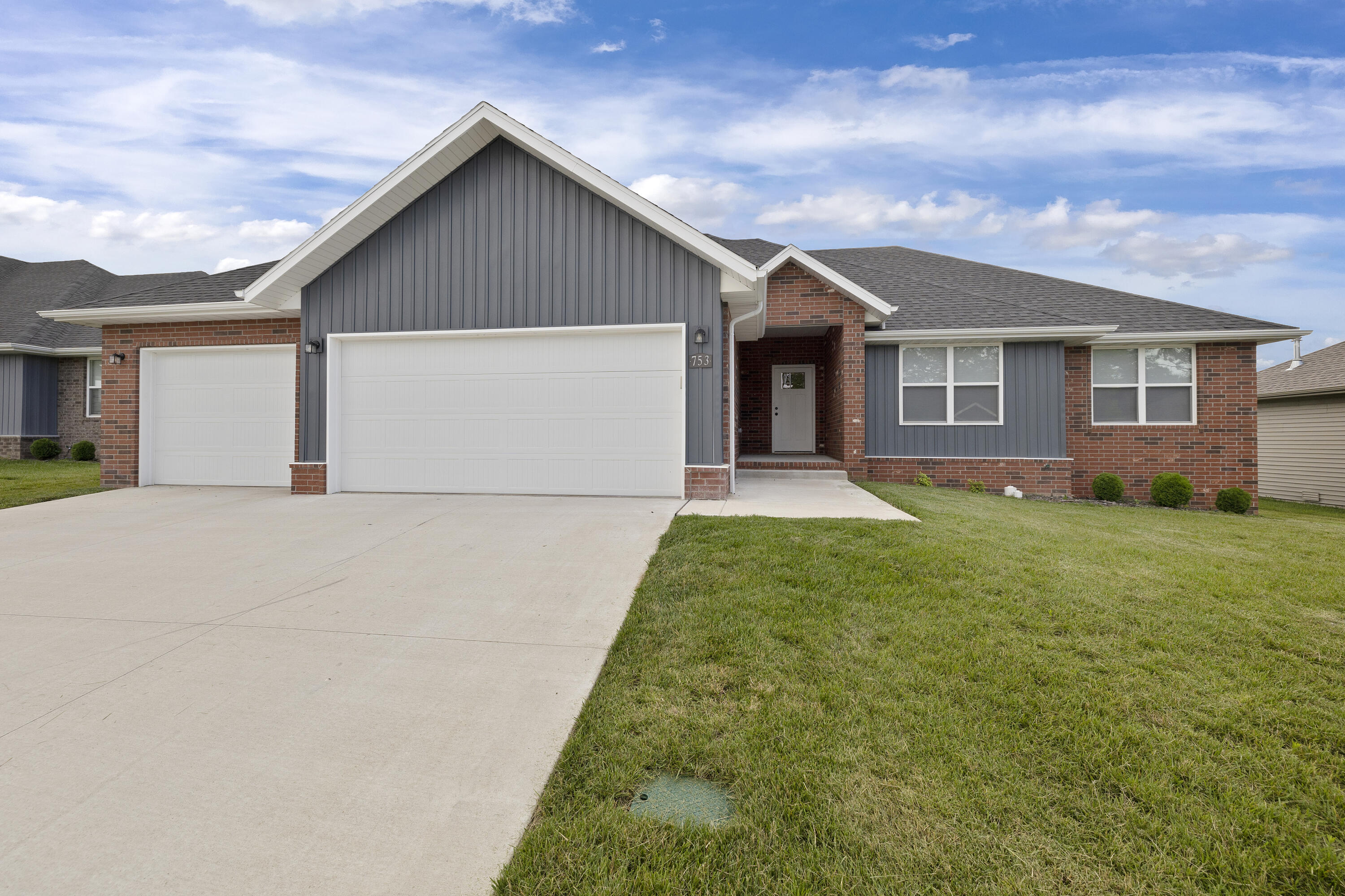 753 E Penzance Circle, Nixa MO 65714
