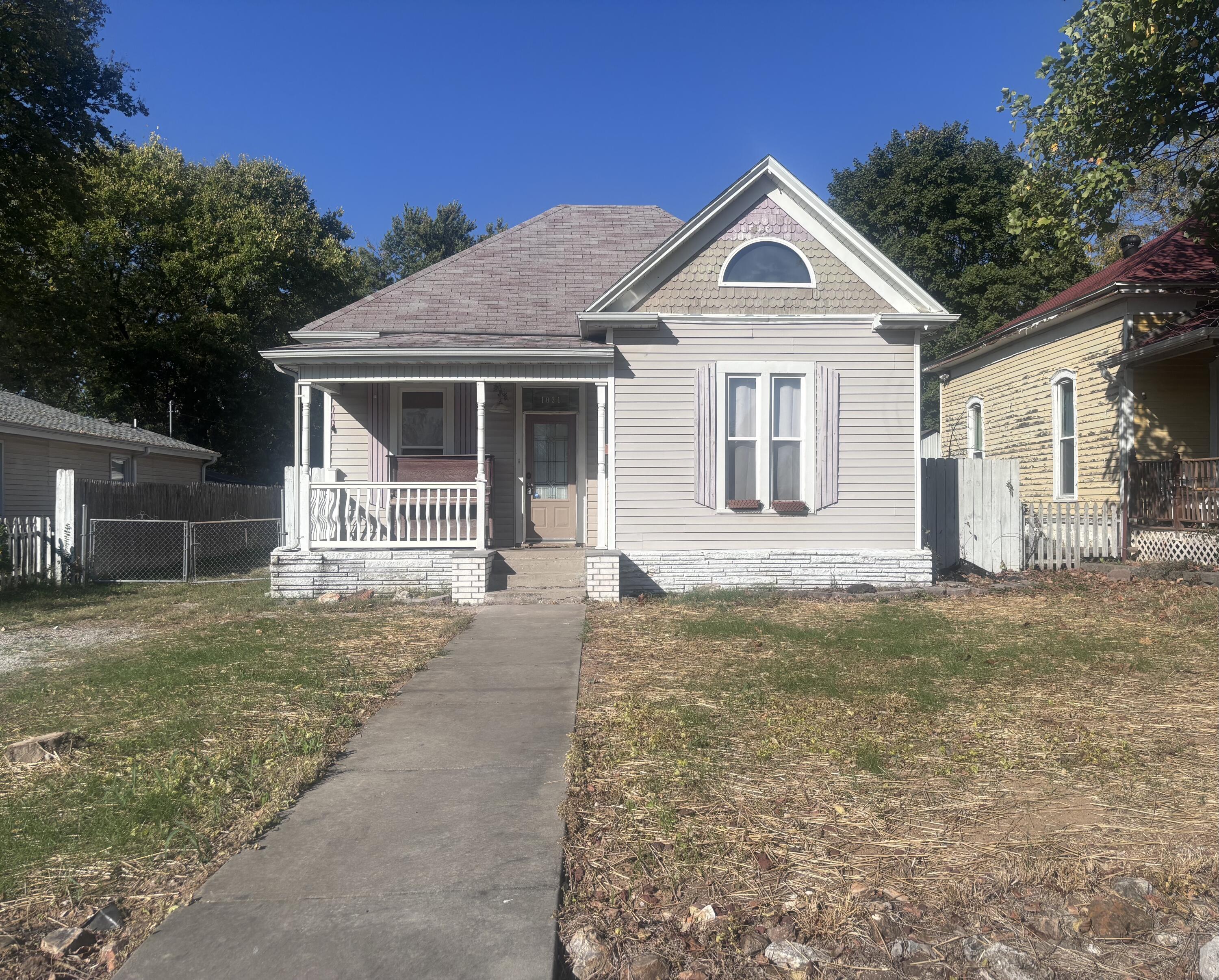 1031 N Sherman Avenue, Springfield MO 65802