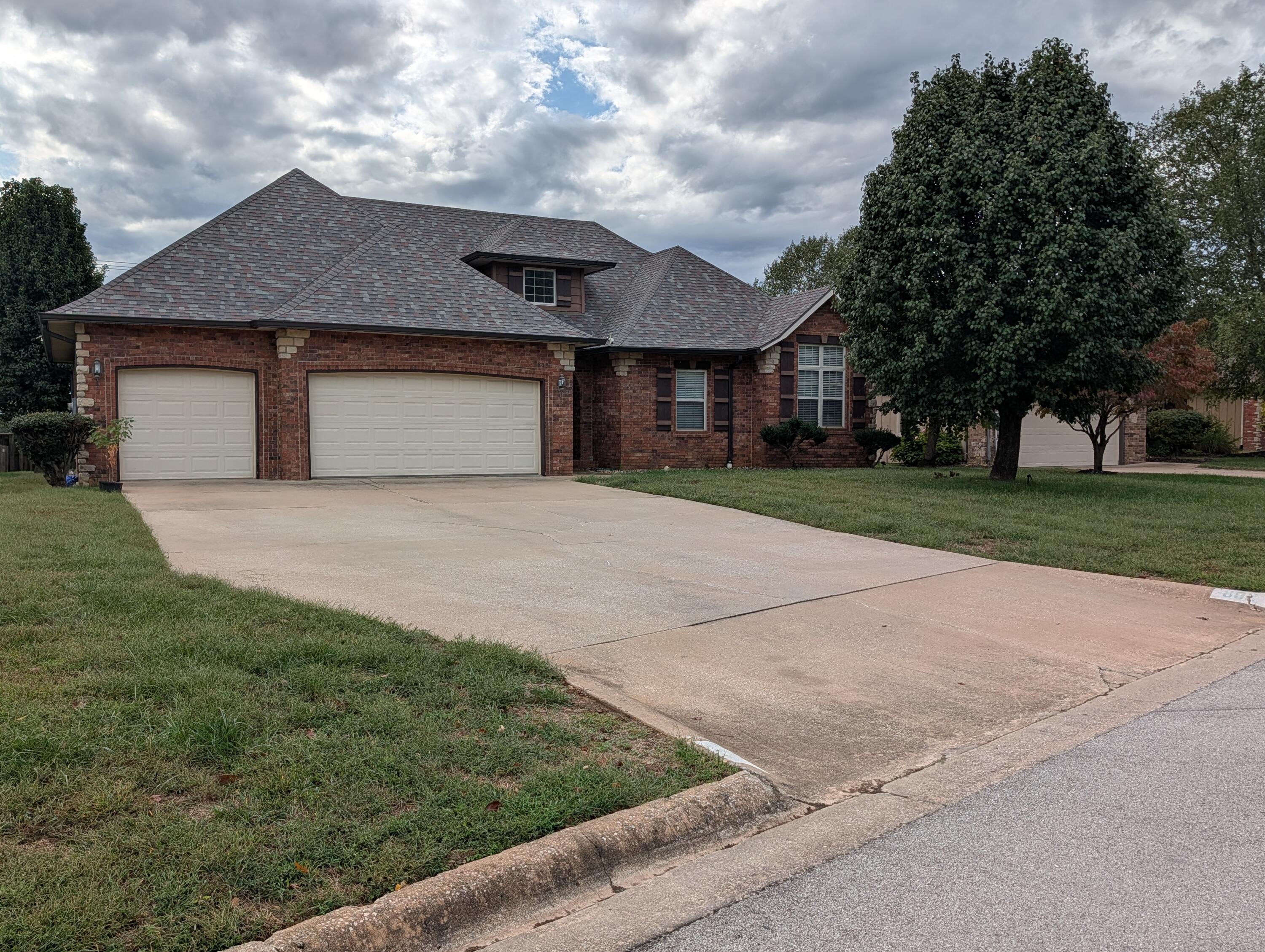 802 E Current Drive, Ozark MO 65721