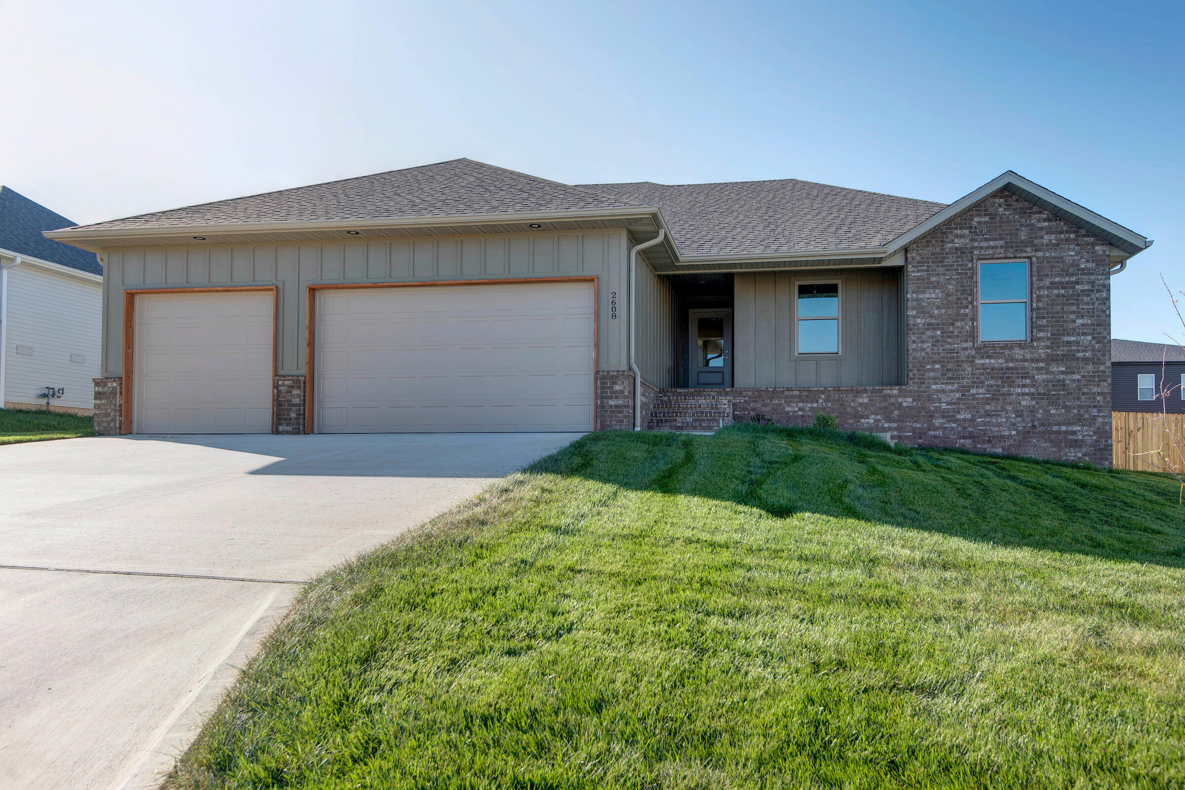 2608 W Pigeon Drive, Ozark MO 65721