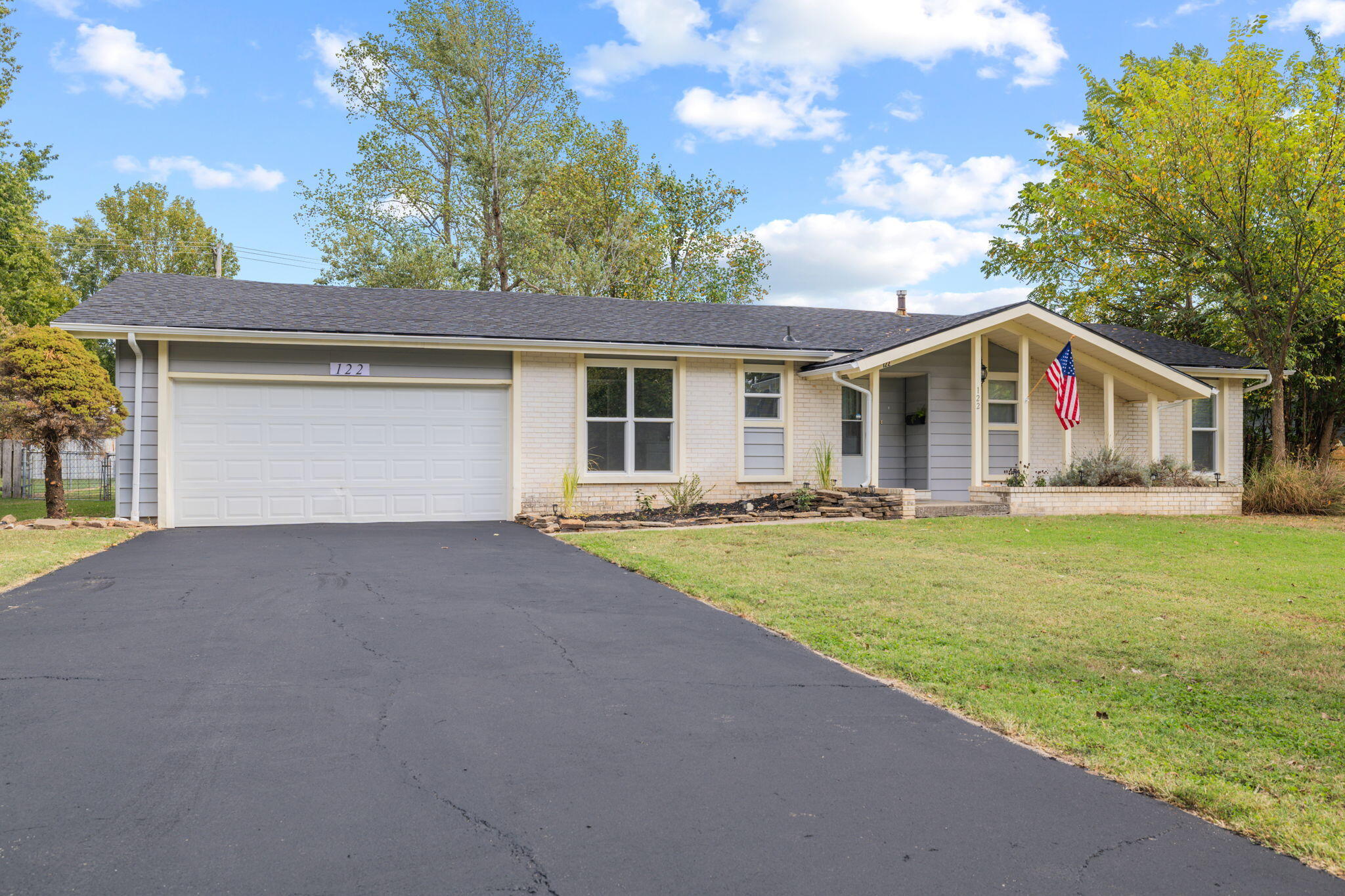 122 S Magnolia Avenue, Republic MO 65738