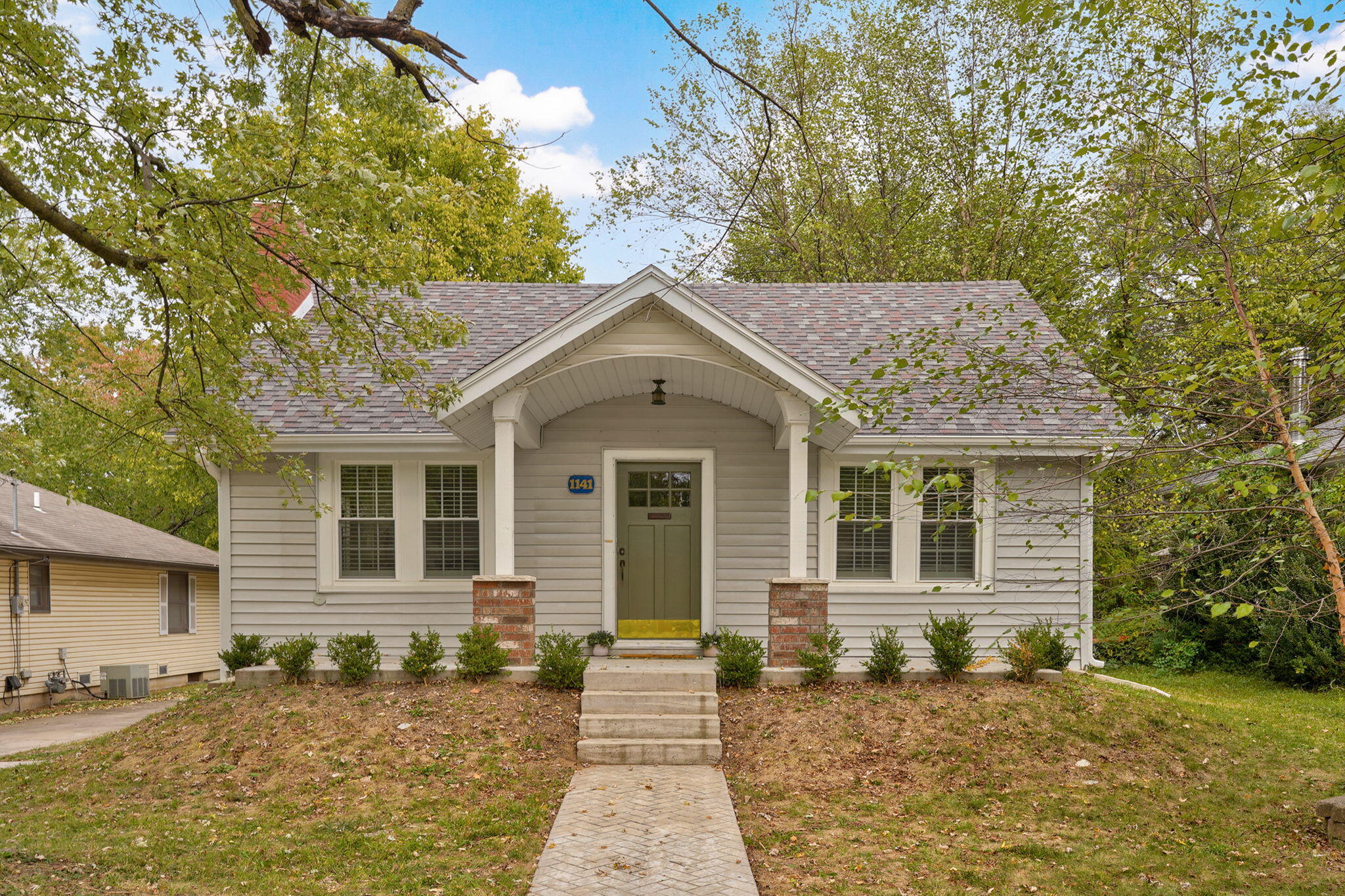 1141 E Meadowmere Street, Springfield MO 65807