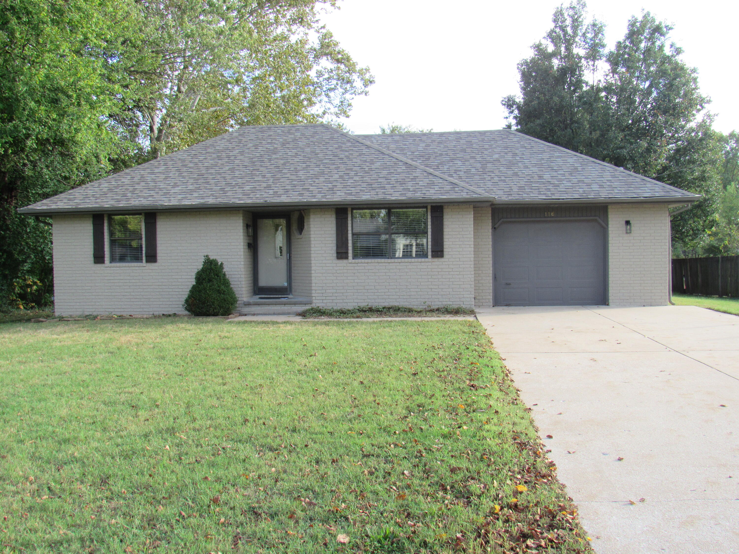 116 E Mill Street, Republic MO 65738