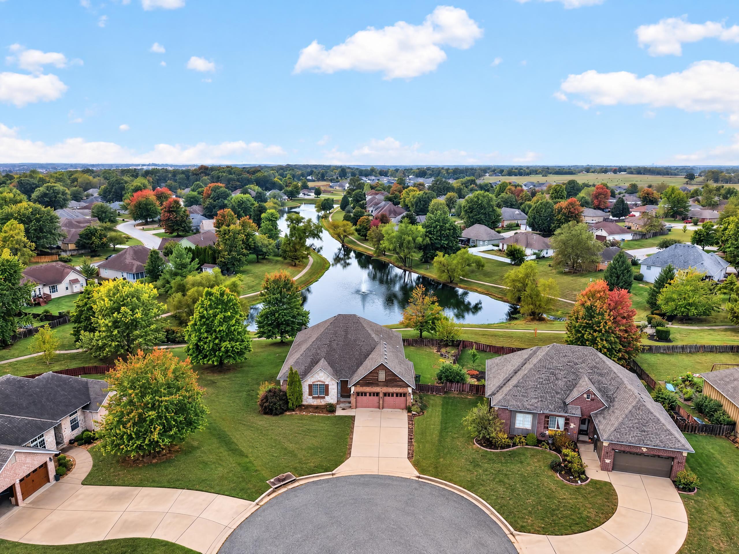 5611 N 10th Avenue, Ozark MO 65721