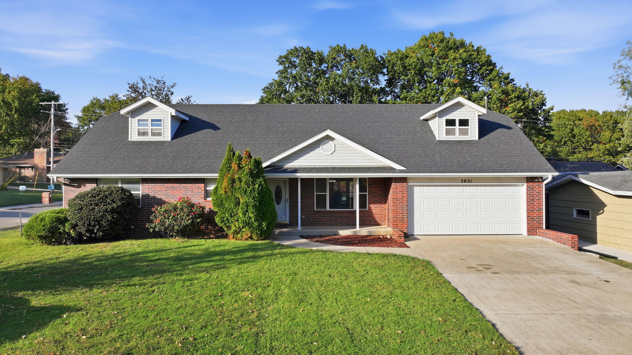 2821 E Portland Street, Springfield MO 65804