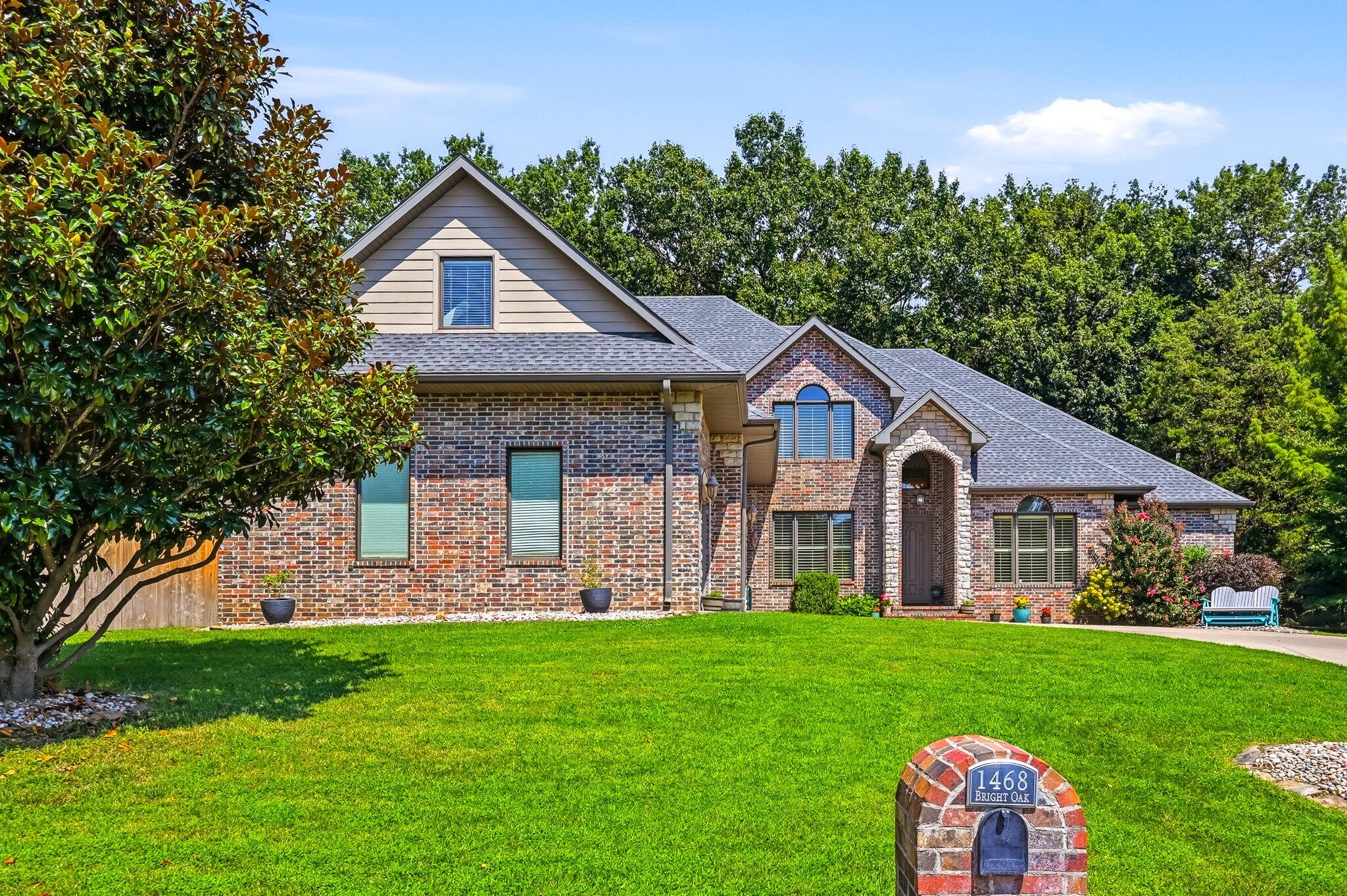 1468 S Bright Oak Avenue, Springfield MO 65809
