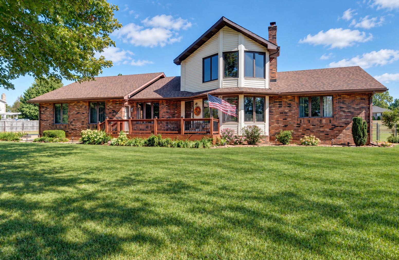 4202 N Quail Run Road, Ozark MO 65721