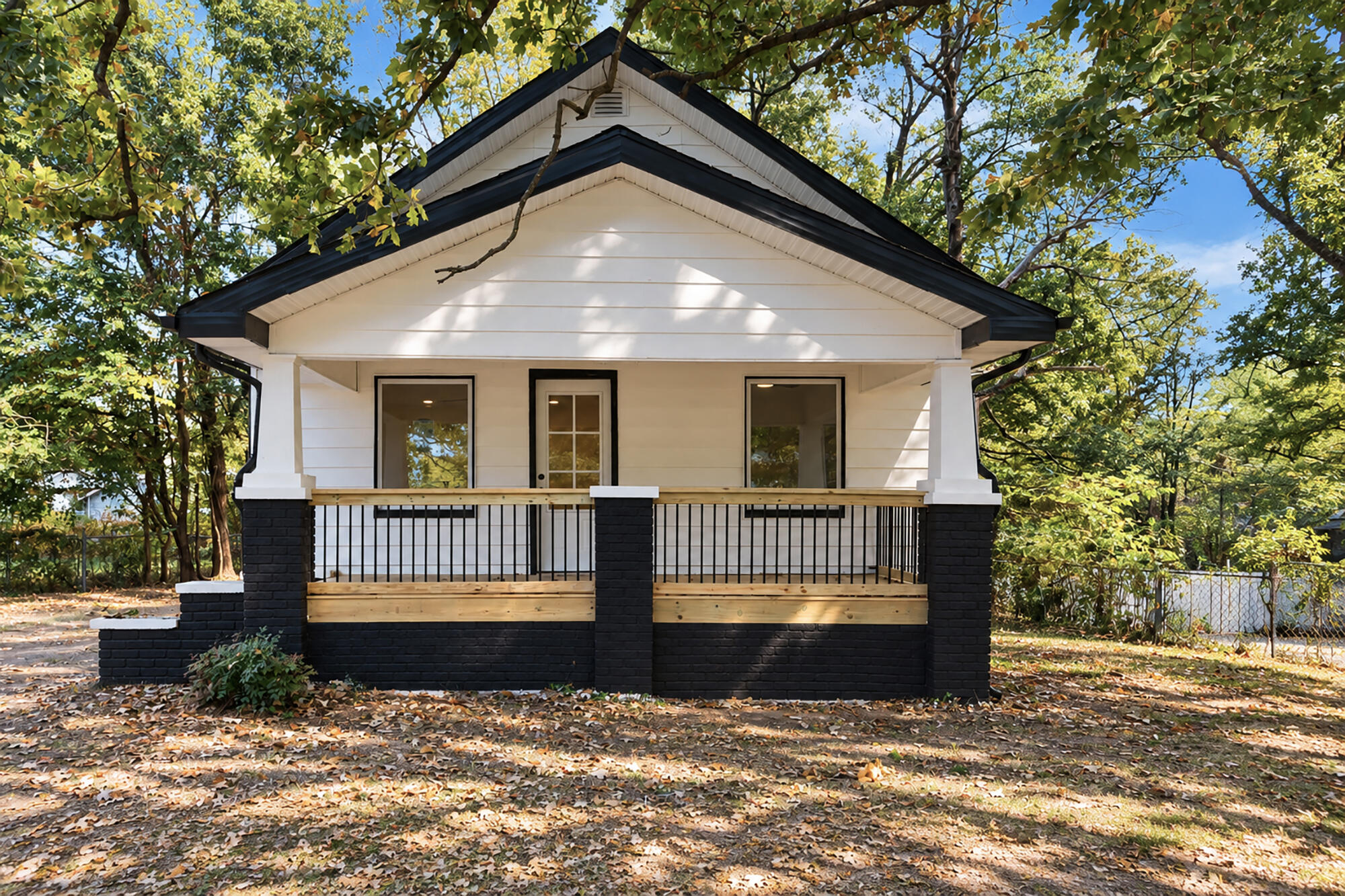 2120 N Rogers Avenue, Springfield MO 65803