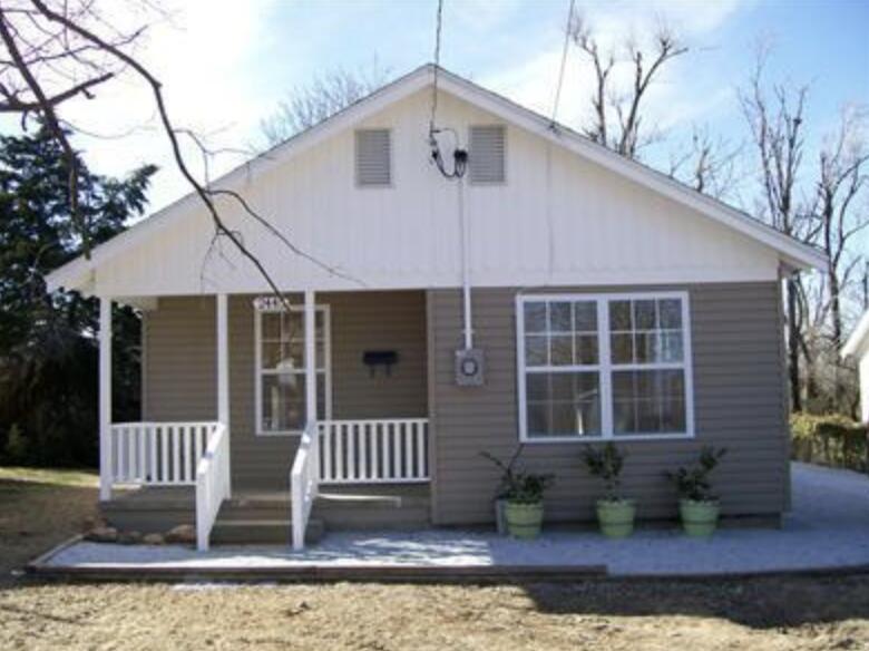 2445 N Weller Avenue, Springfield MO 65803