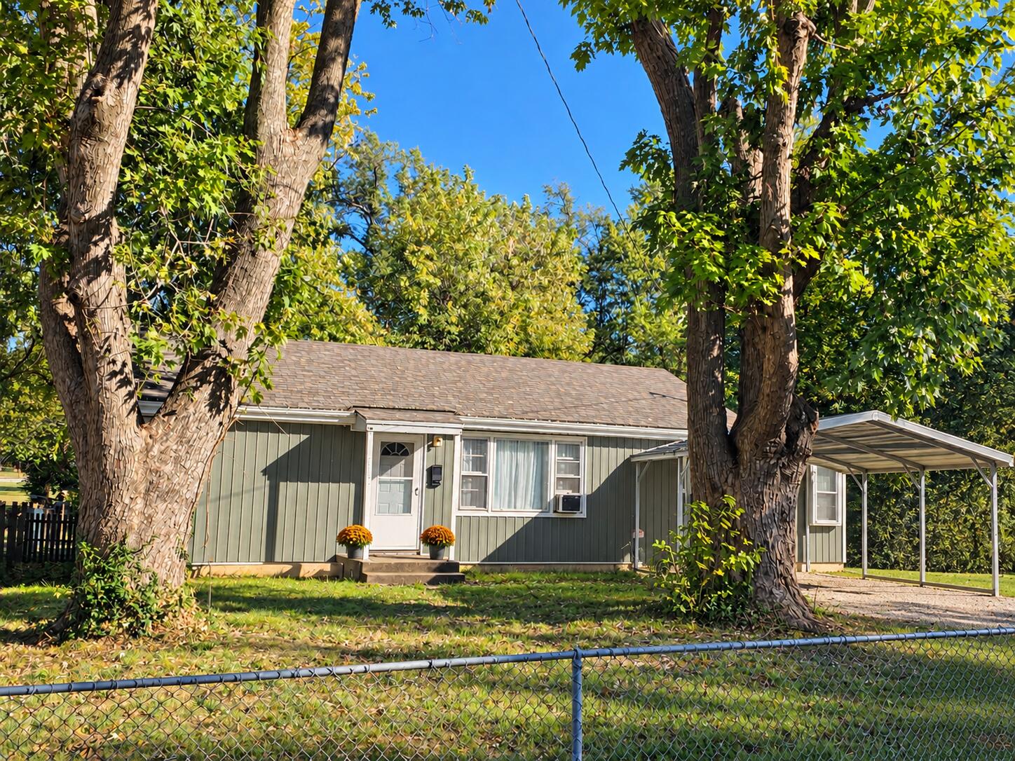 2951 W Harrison Street, Springfield MO 65802