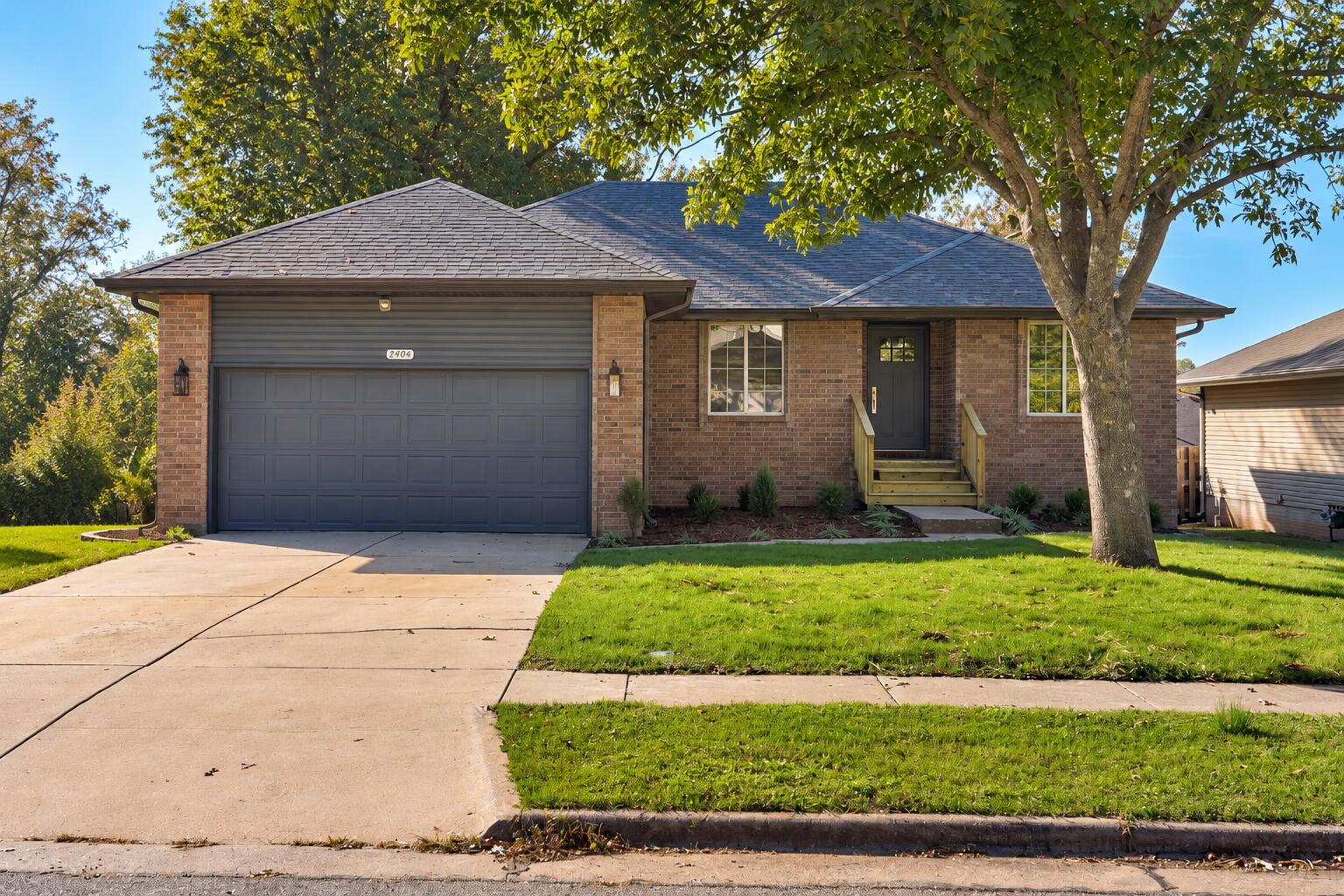 2404 W Rockwood Street, Springfield MO 65807