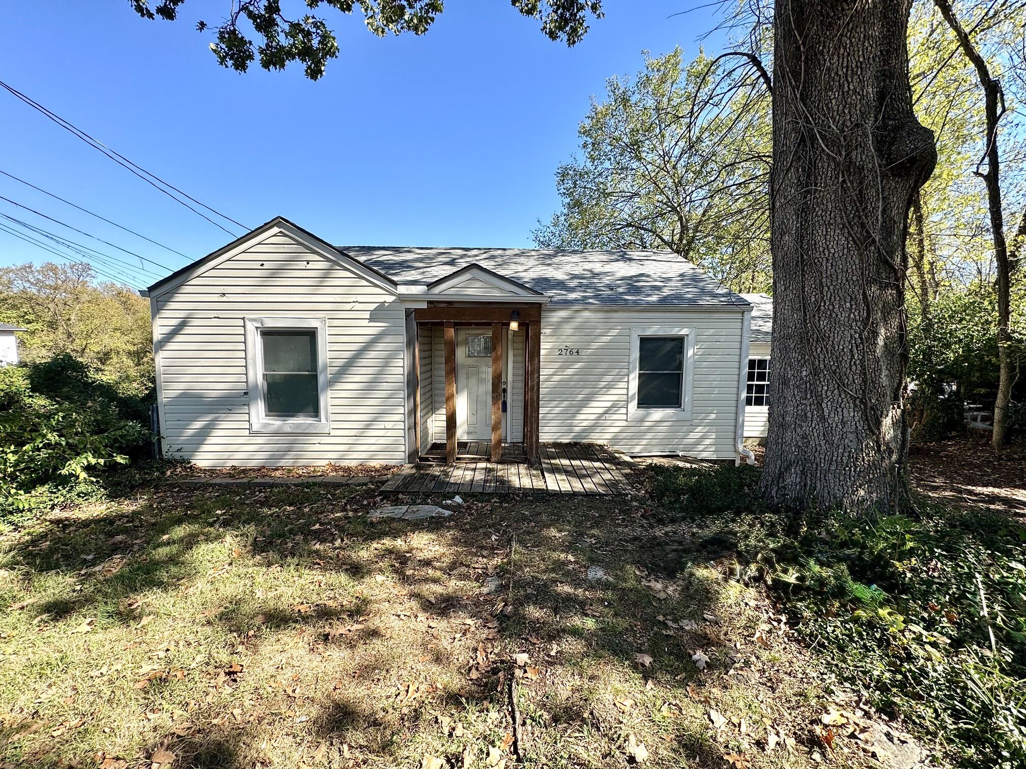 2764 N Fort Avenue, Springfield MO 65803