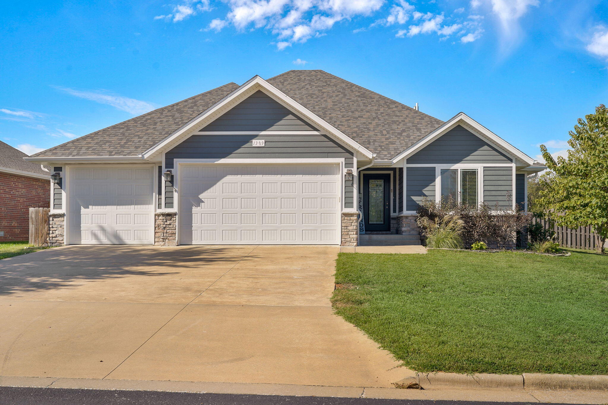 1309 S Appomattox Avenue, Republic MO 65738
