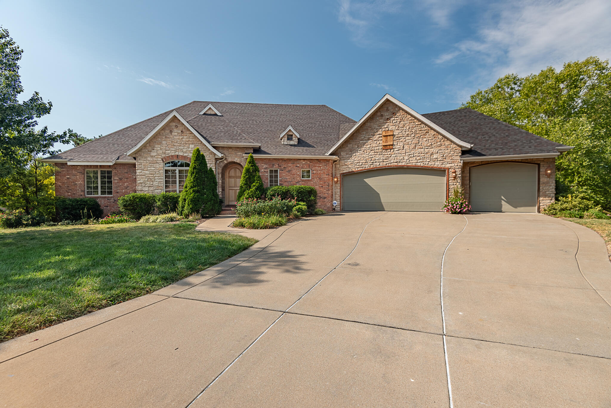 4515 S Forest Avenue, Springfield MO 65810