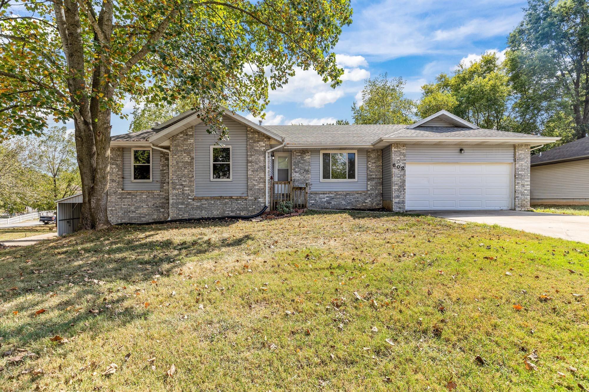 602 E Cherry Street, Nixa MO 65714