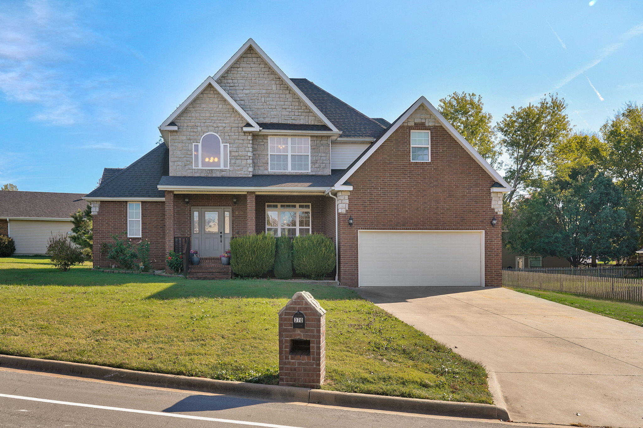 370 Shores Parkway, Rogersville MO 65742