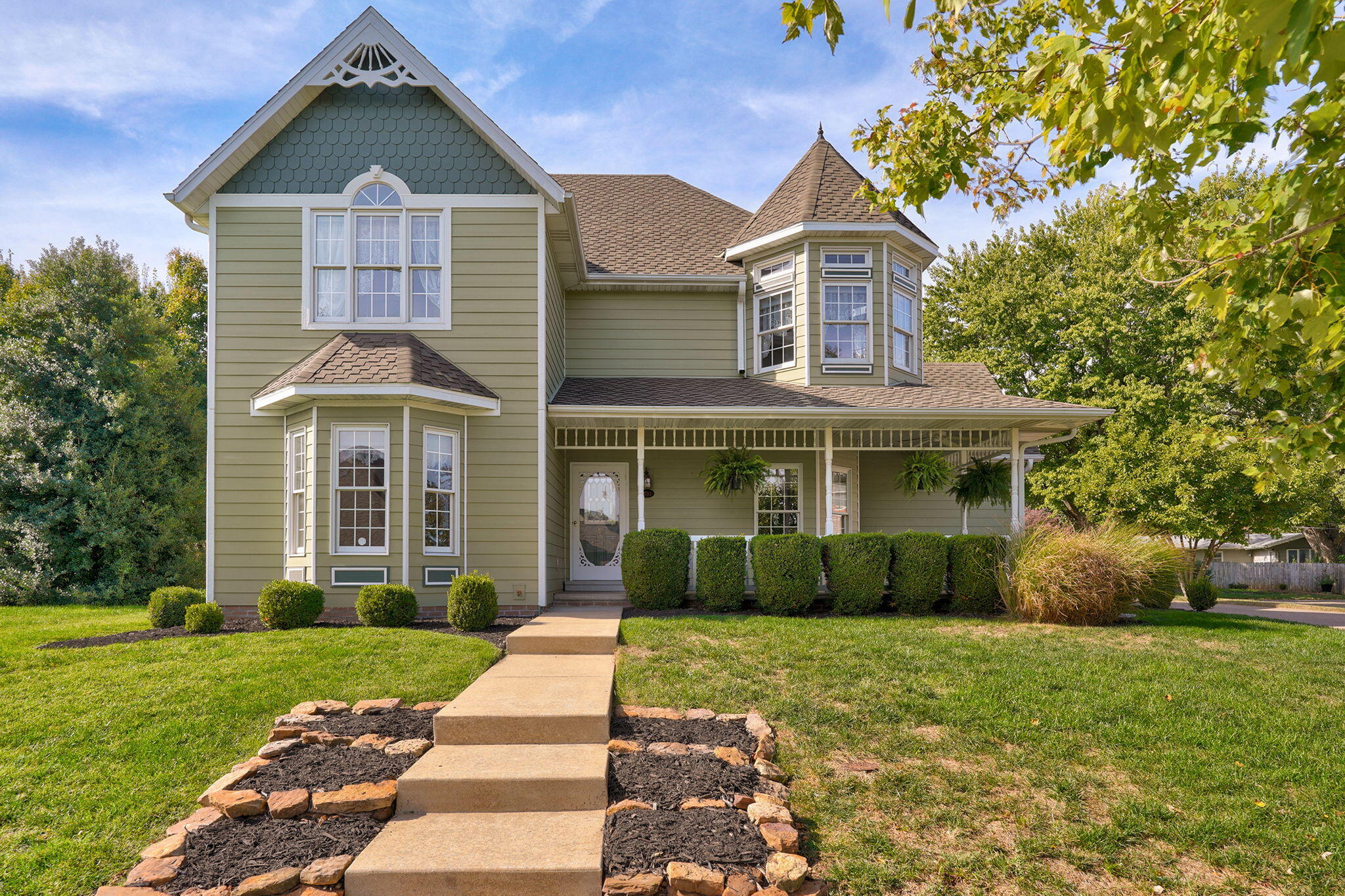 3753 S Forest Avenue, Springfield MO 65807