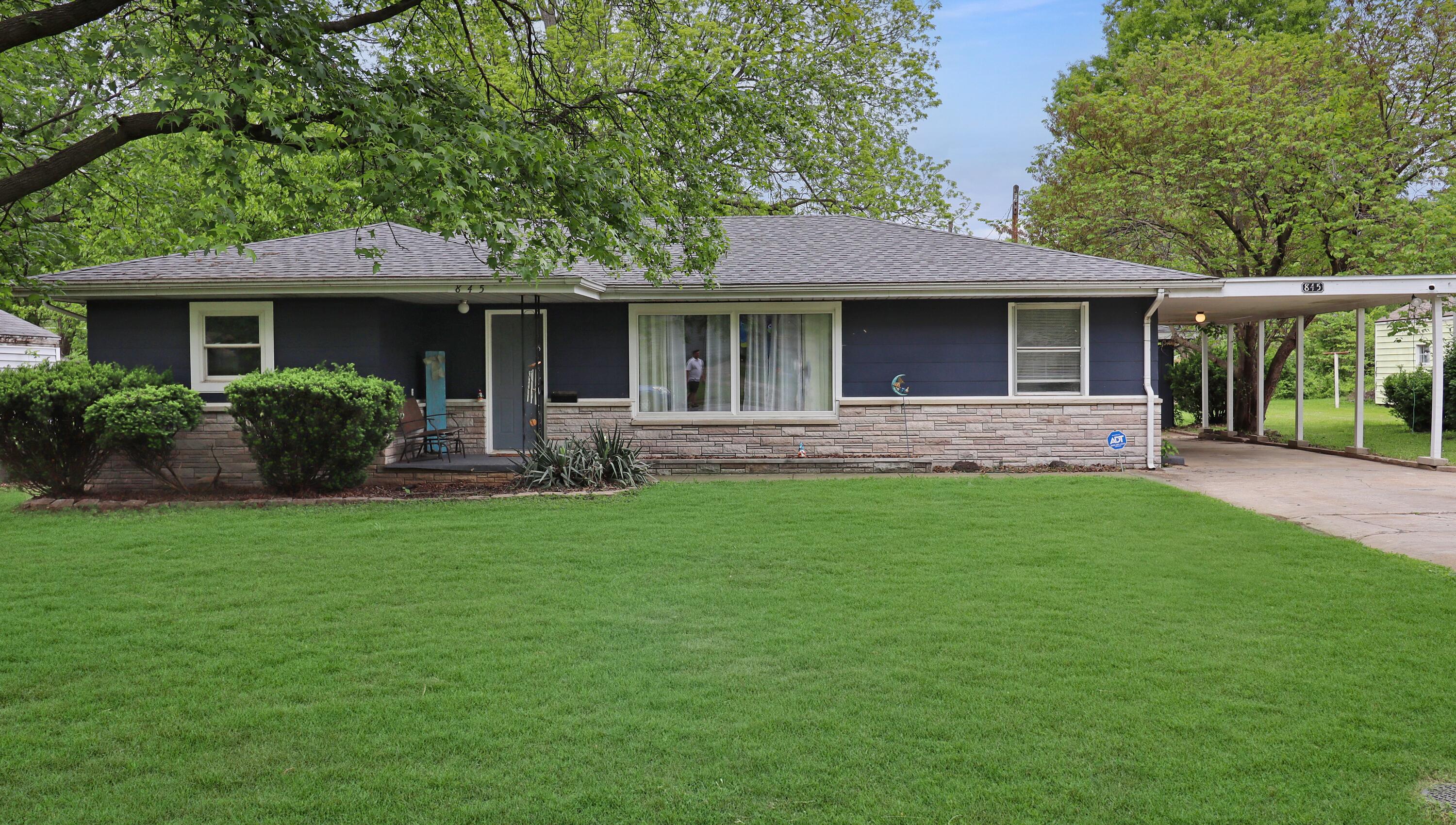 845 W Seminole Street, Springfield MO 65807