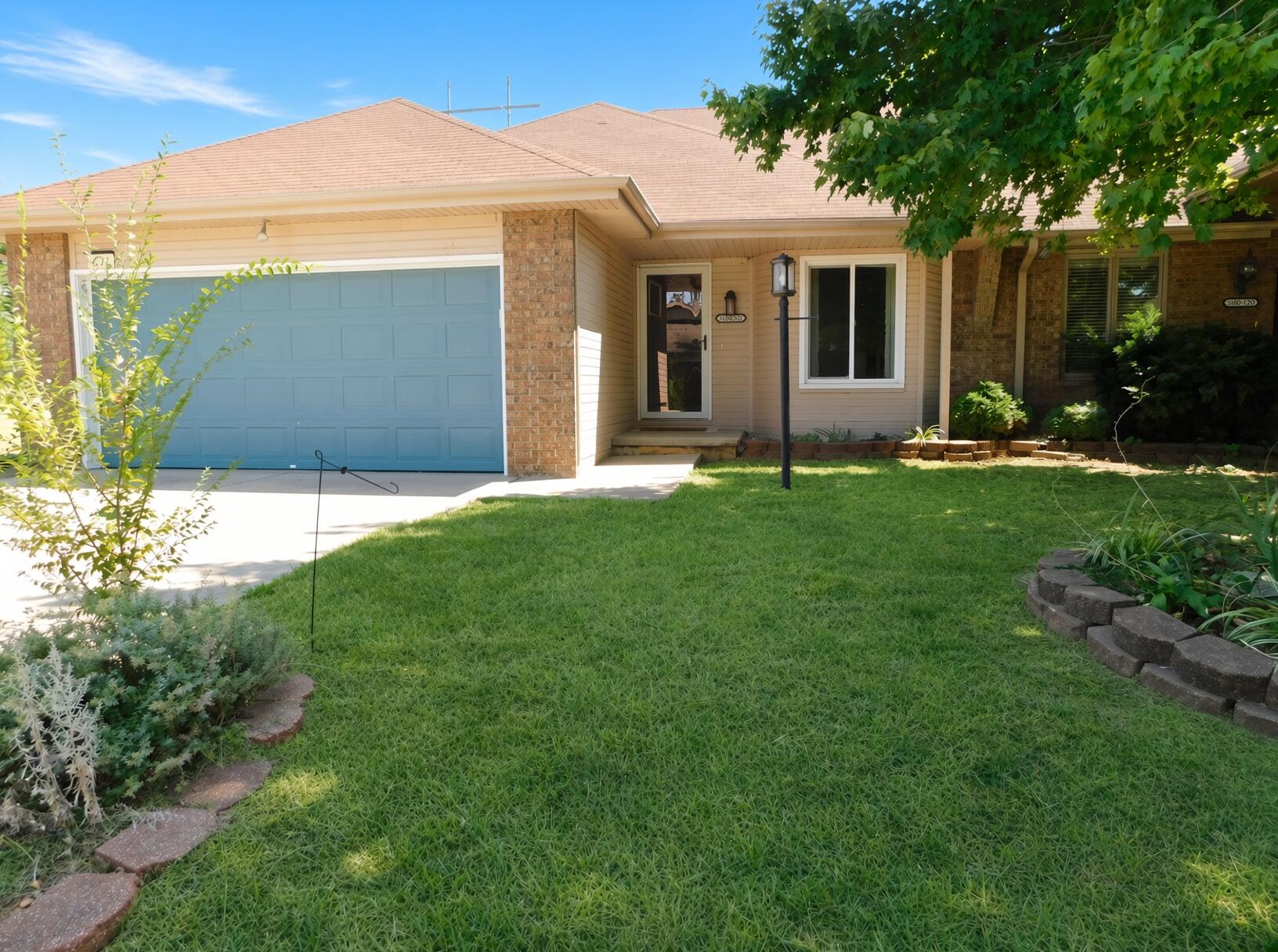 3150 S Sagamont Avenue Unit 121, Springfield MO 65807