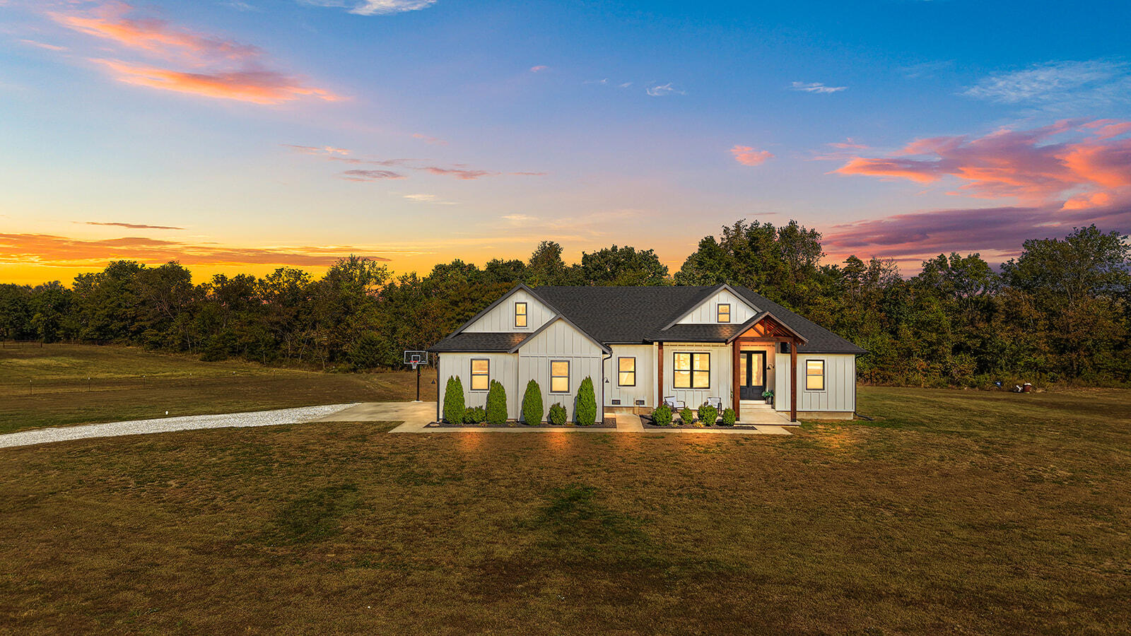 9367 W Farm Road 170, Republic MO 65738