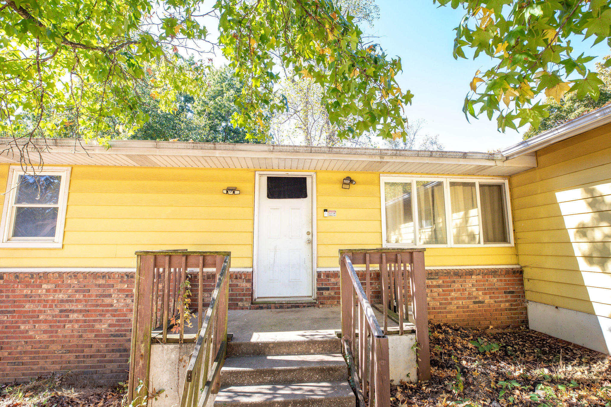1301 S 5th Avenue, Ozark MO 65721